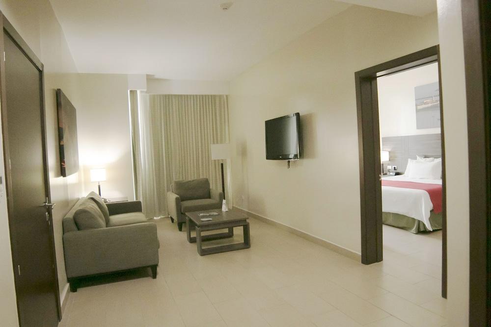 Victoria And 4* Panamá