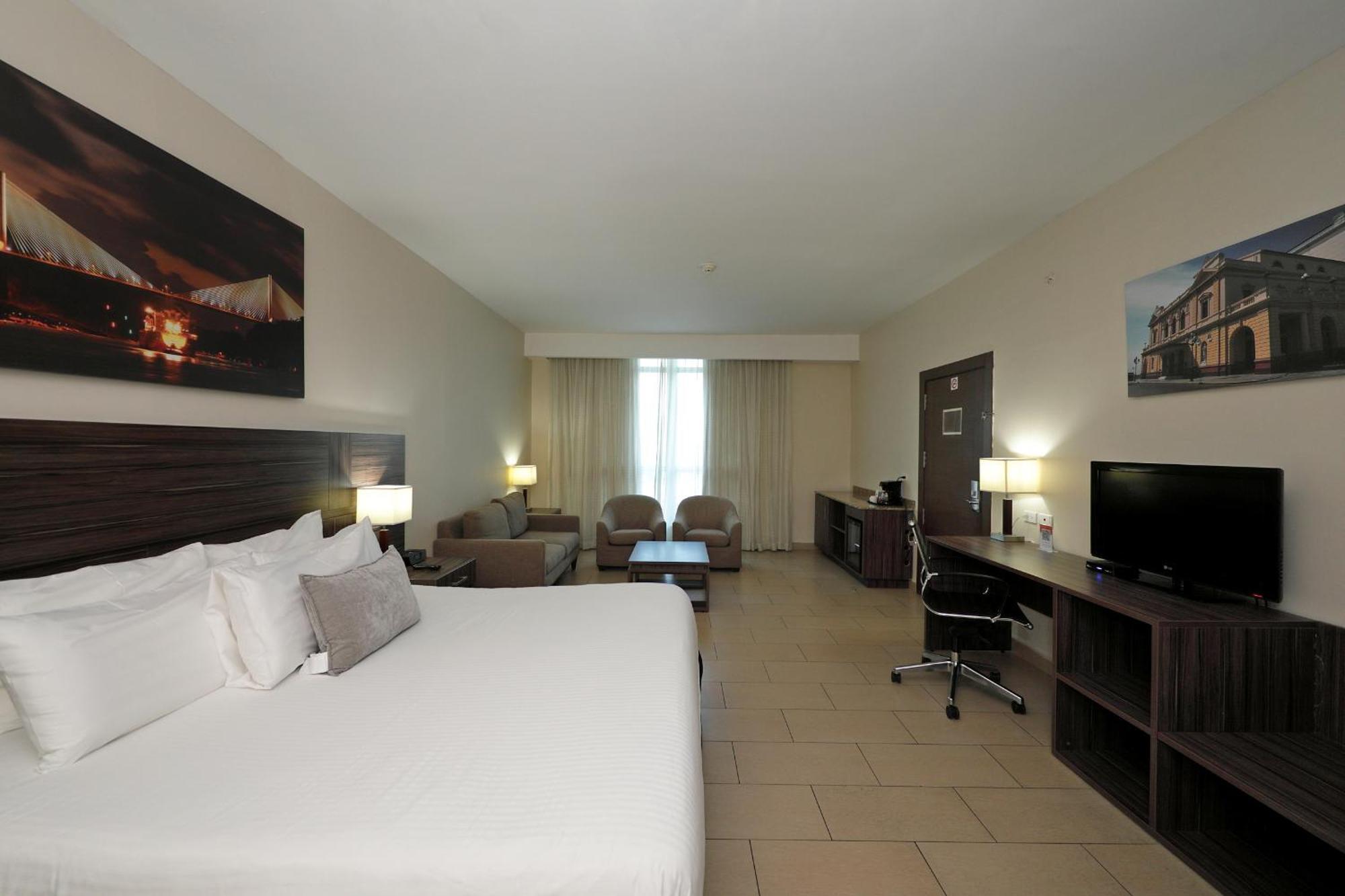 Victoria And Hotel 4*